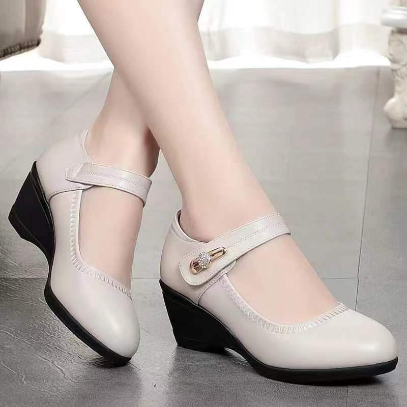 zapatos-de-piel-con-punta-redonda