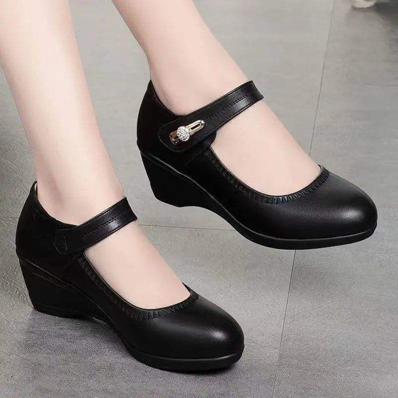 zapatos-de-piel-con-punta-redonda