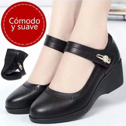 zapatos-de-piel-con-punta-redonda